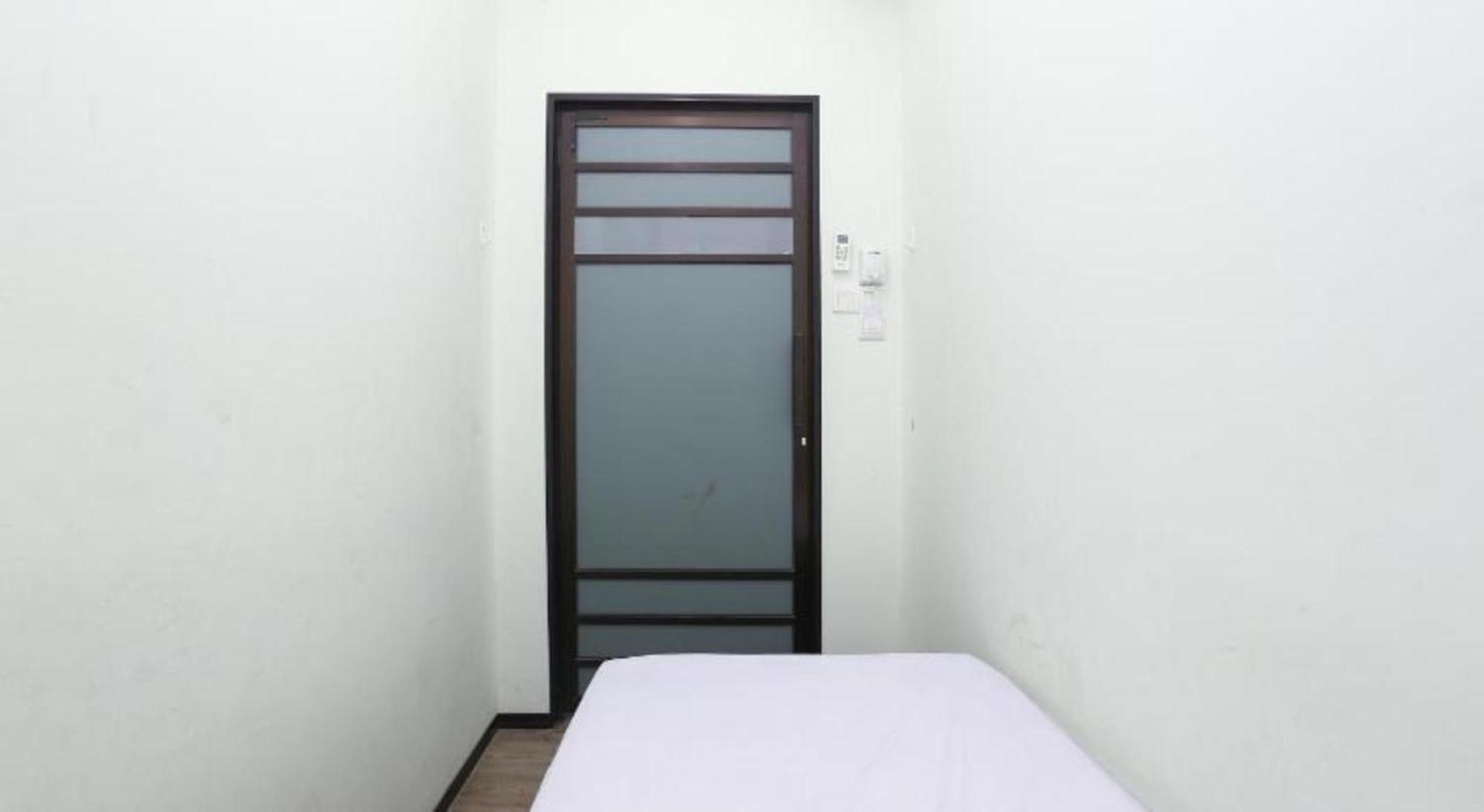 Spot On 90587 The Space Inn Kuala Terengganu Exteriör bild