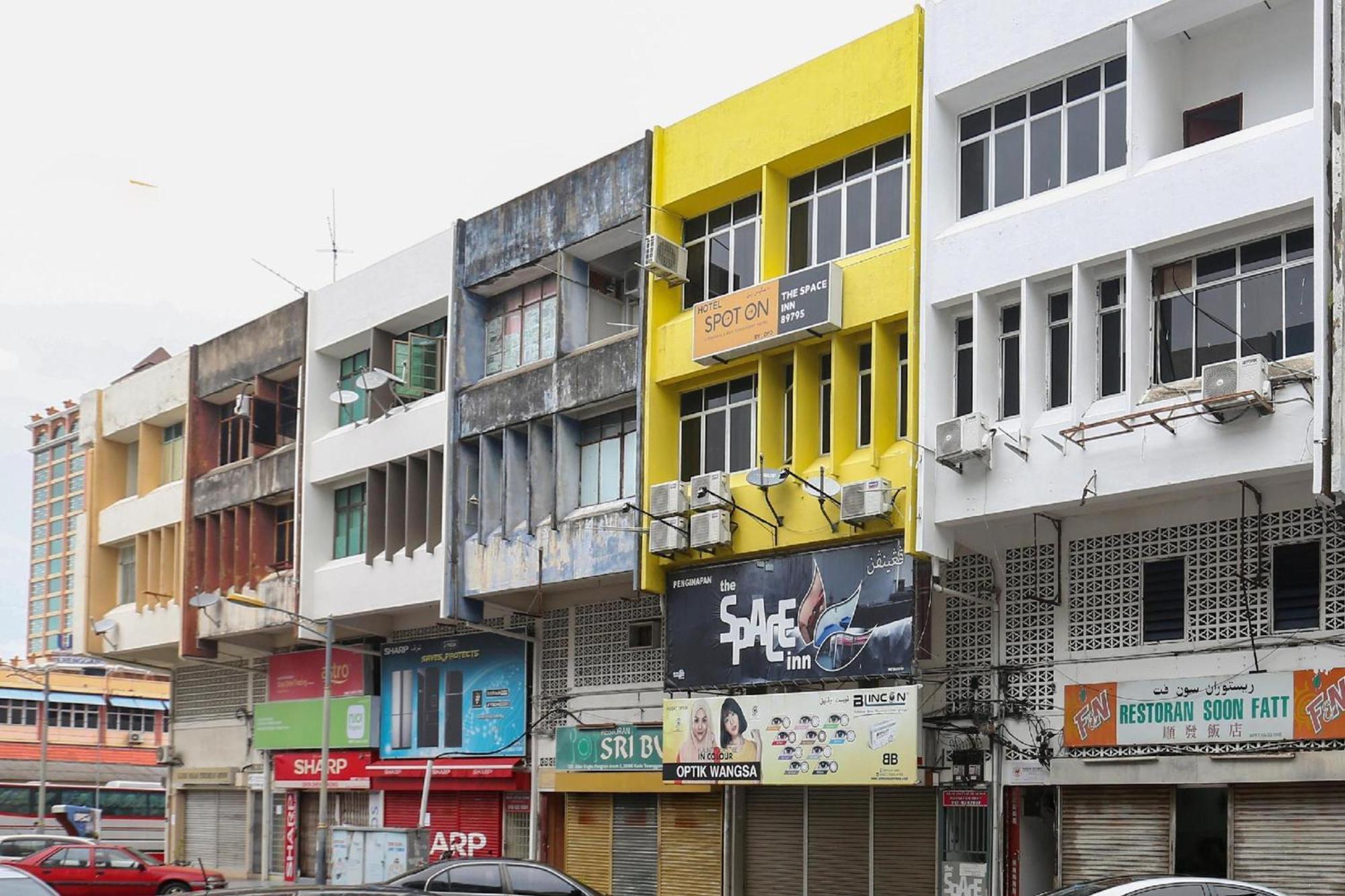Spot On 90587 The Space Inn Kuala Terengganu Exteriör bild