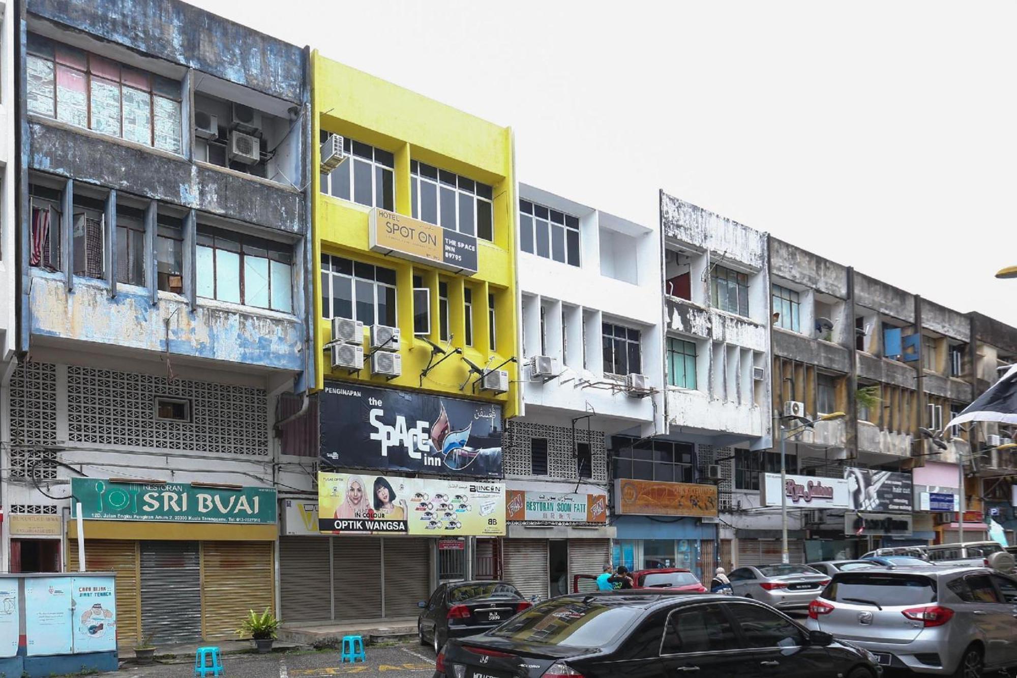 Spot On 90587 The Space Inn Kuala Terengganu Exteriör bild